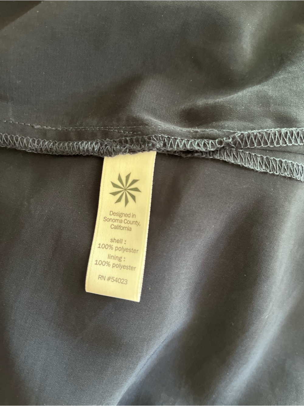 Women’s Athleta printed Martinique red blue faux wrap keyhole tie back. Small - Picture 10 of 16